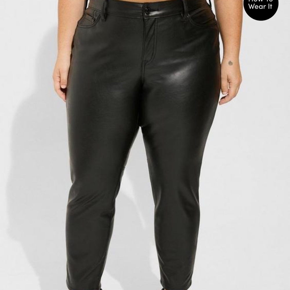 Torrid Women Perfectly Skinny Pant Faux Leather Black Color Size 14R NWT